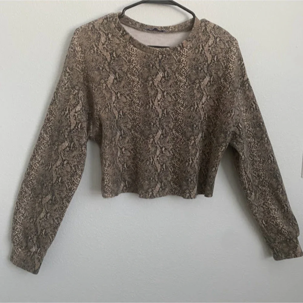 Zara Trafaluc Brown Snake Print Long Sleeve Cropped Sweat Shirt S